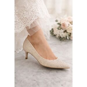 Jewel Badgley Mischka Champagne Rhinestone Kitten Heel Pumps Pointed Toe Wedding